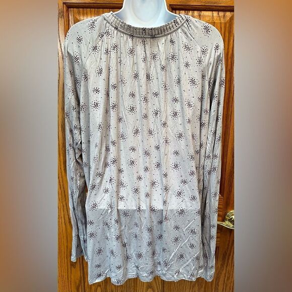 Jaclyn Smith Collection Woman’s Long Sleeve Shirt - Picture 4 of 5